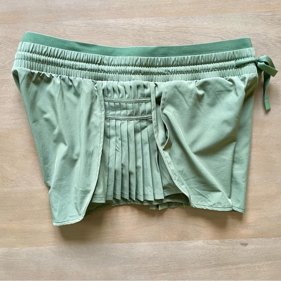 Women's JoyLab Khaki High-Rise Pleated Side Athletic Shorts - Picture 6 of 10